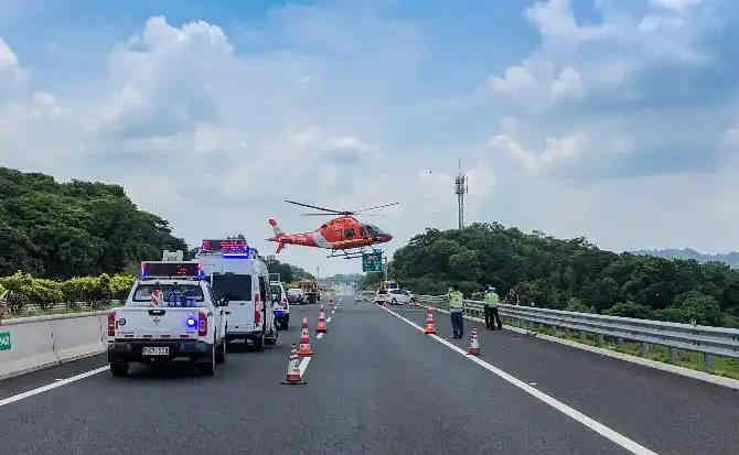 余江区高速公路汽车救援案例